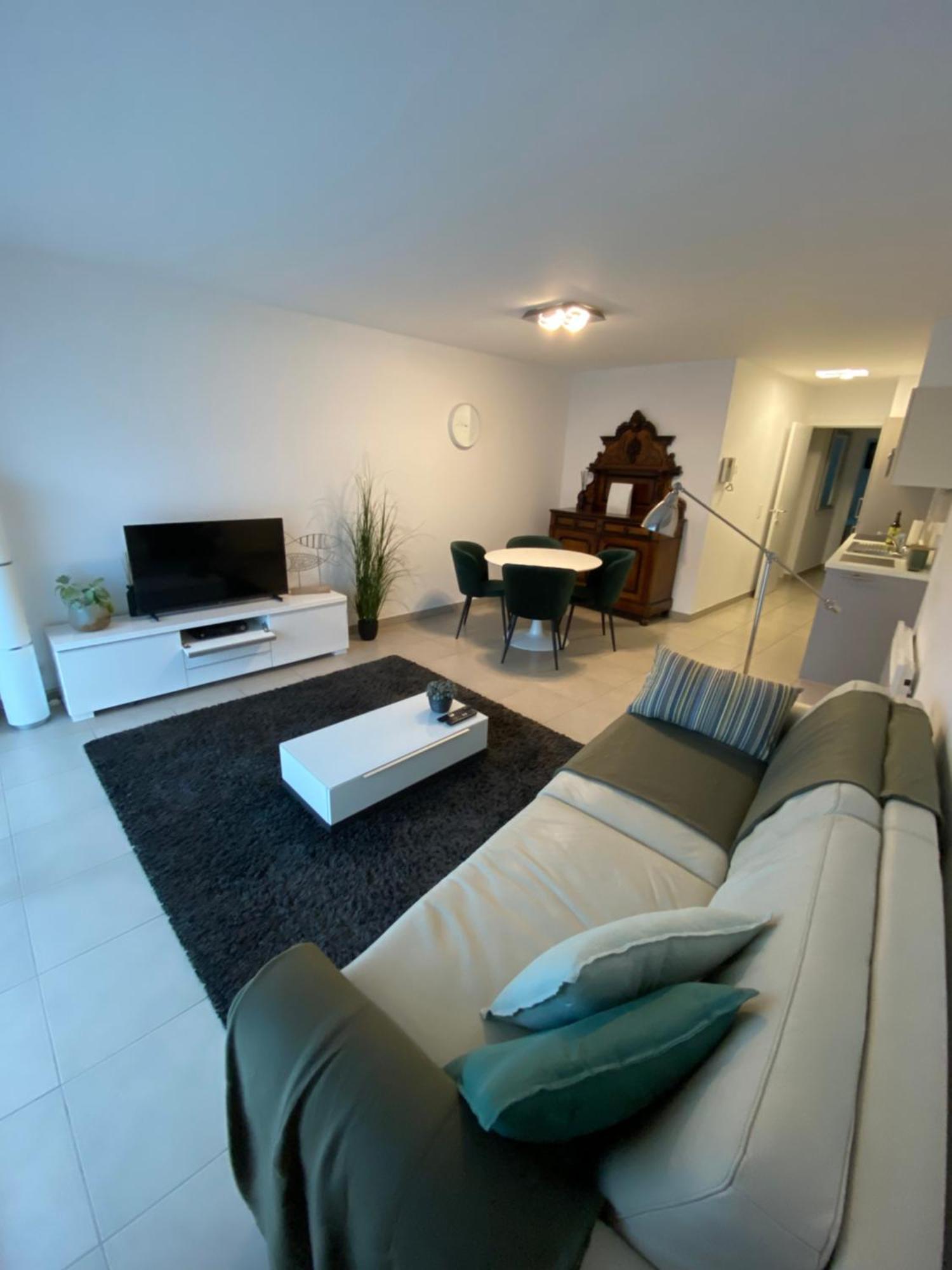 Gezellig Modern Appartement Met Optie Garagebox En In De Buurt Van Strand, Winkels En Restaurants Oostende Exteriör bild