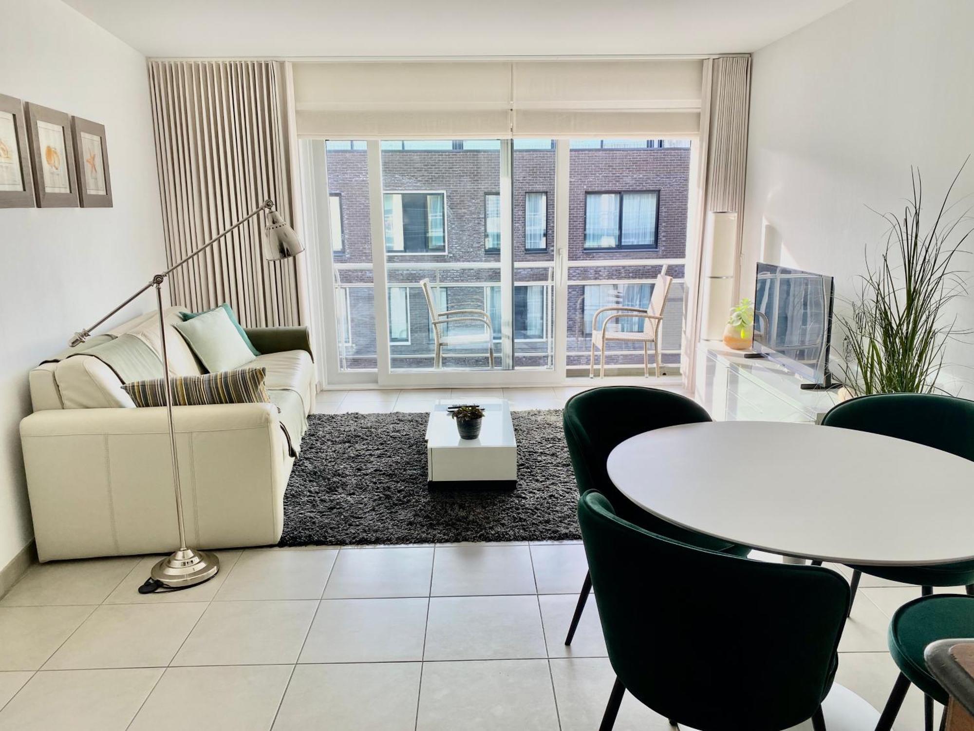 Gezellig Modern Appartement Met Optie Garagebox En In De Buurt Van Strand, Winkels En Restaurants Oostende Exteriör bild